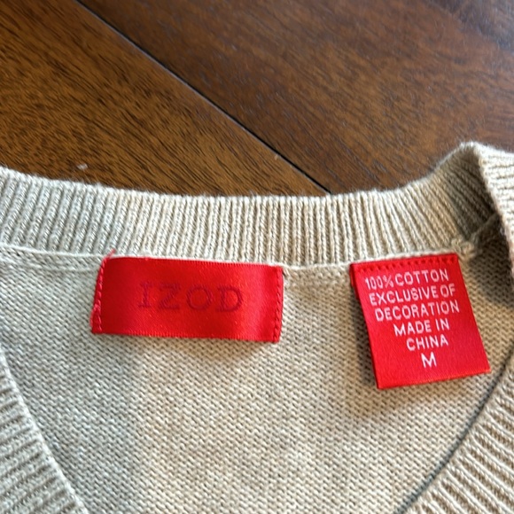 IZOD sweater vest. Great condition. Mens M. Argyle design. 100% cotton - Picture 2 of 8